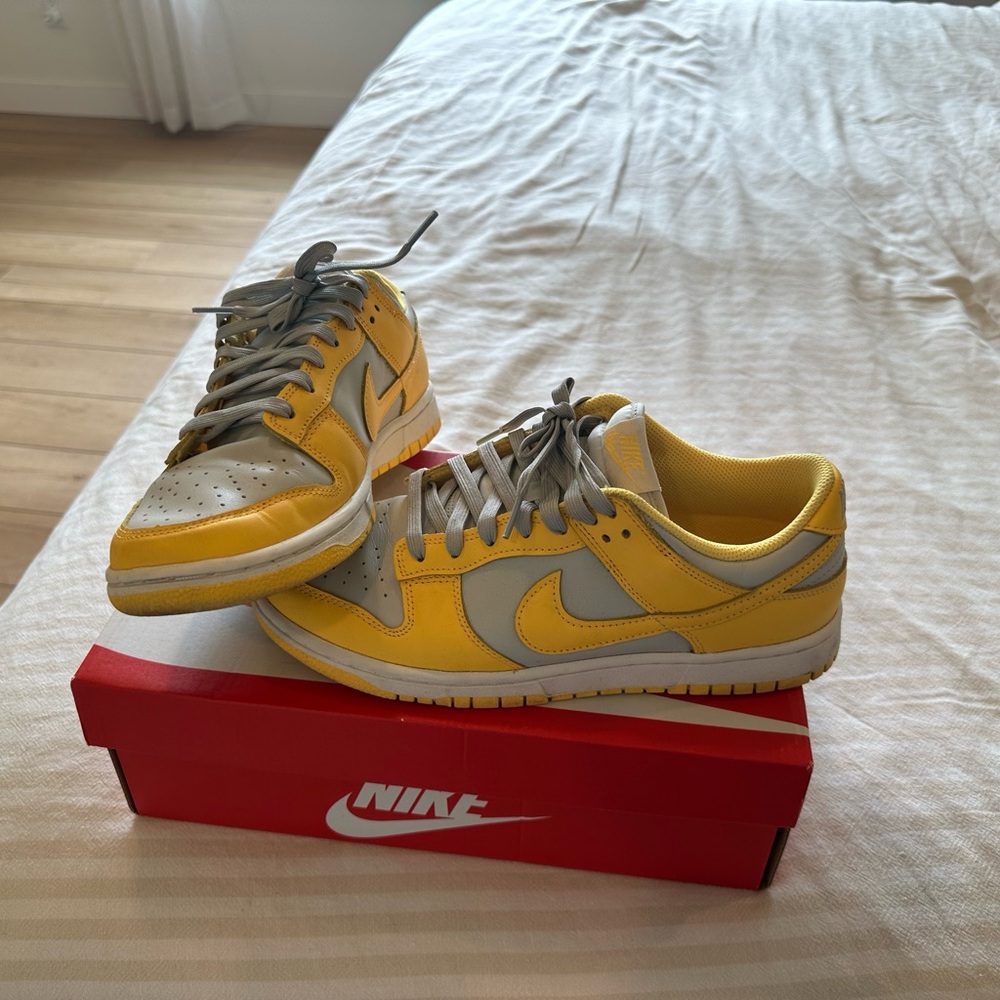 Nike Dunk Low - Citron